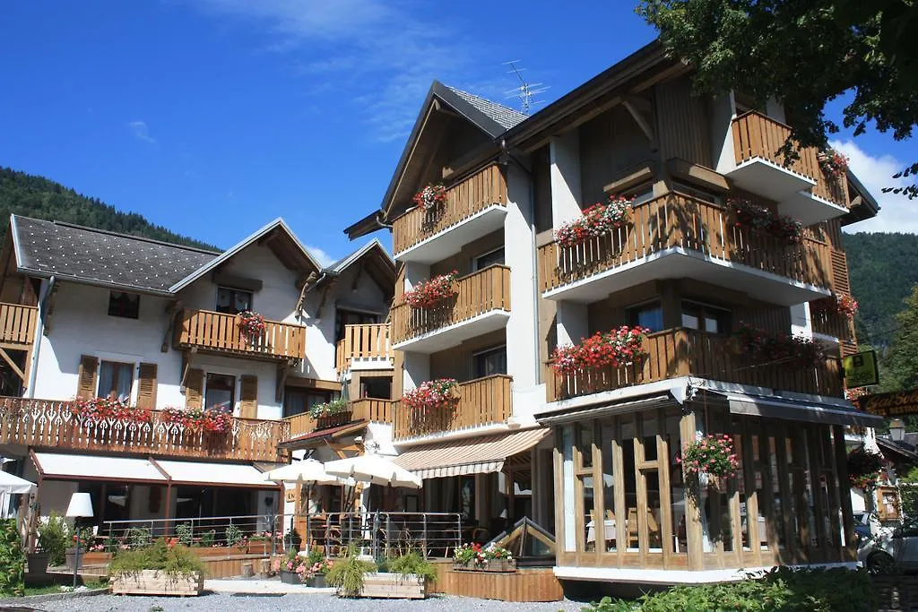 Logis Hotel Gai Soleil Samoëns