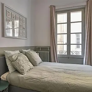 Au Coeur D'avignon - 2 Mins Du Palais - Terrasse Isolee Appartement Avignon