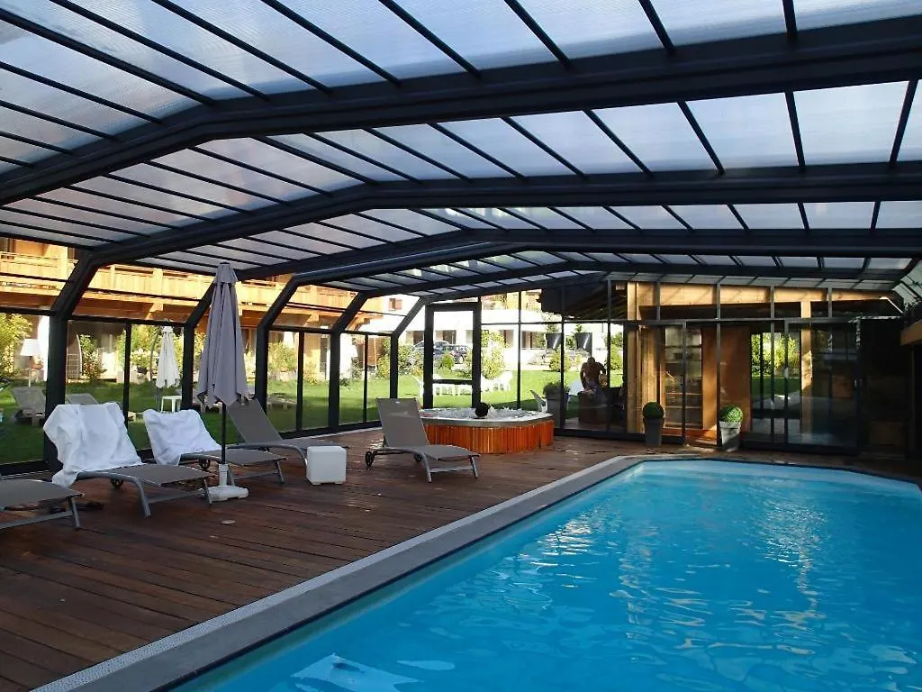 Logis Hotel Gai Soleil Samoens
