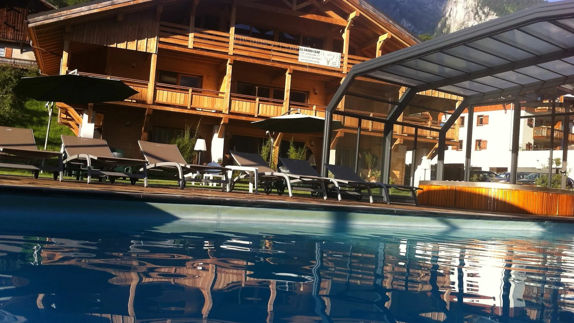 Logis Hotel Gai Soleil Samoens