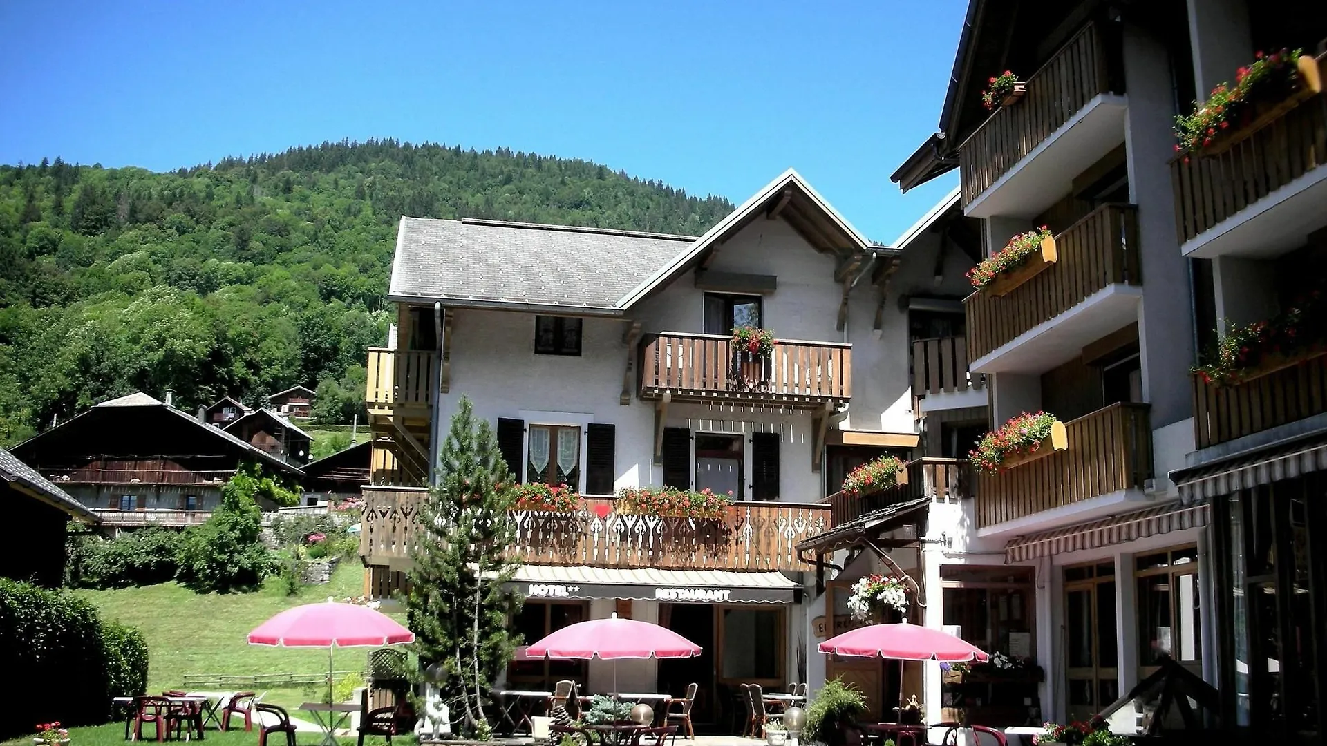 Logis Hotel Gai Soleil Samoens France