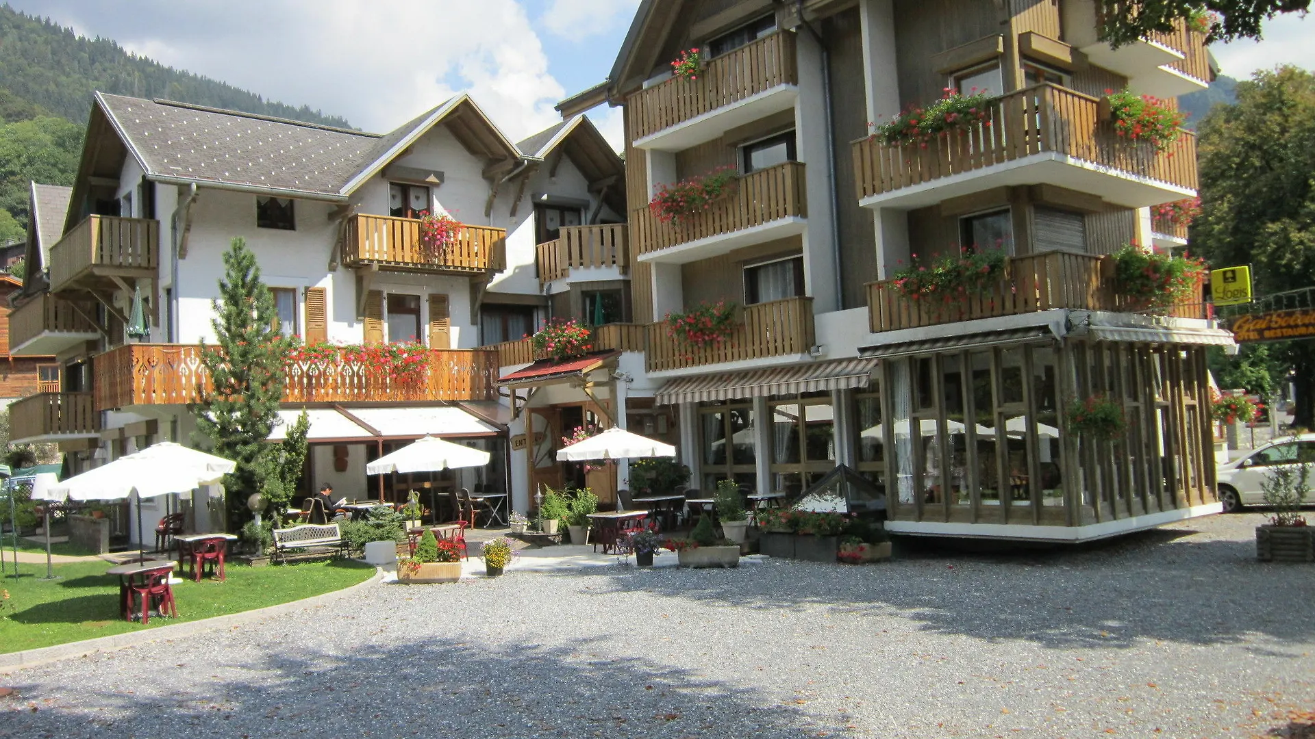 Logis Hotel Gai Soleil Samoens 3*,  France