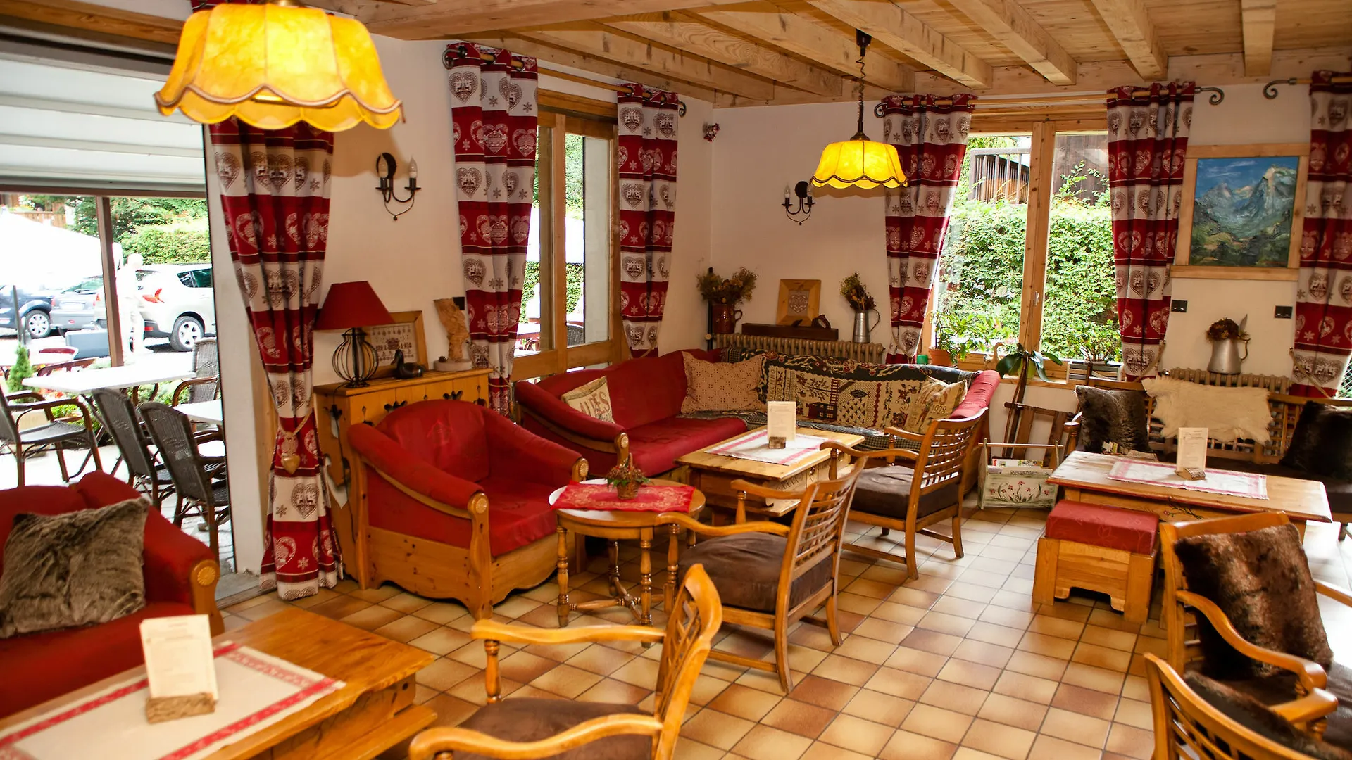 Logis Hotel Gai Soleil Samoens