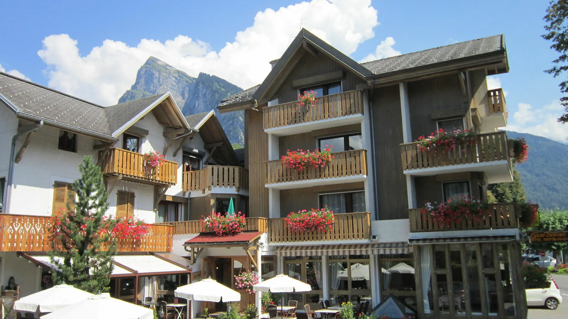 Logis Hotel Gai Soleil Samoens